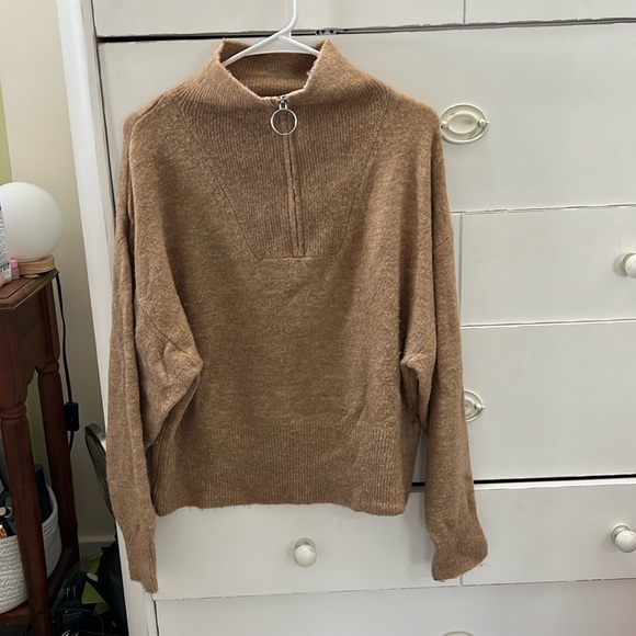 HM light brown knot. - Picture 1 of 1